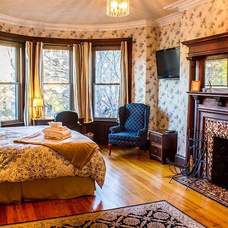 Beacon Inn 1087 บรูคไลน์ ห้อง รูปภาพ