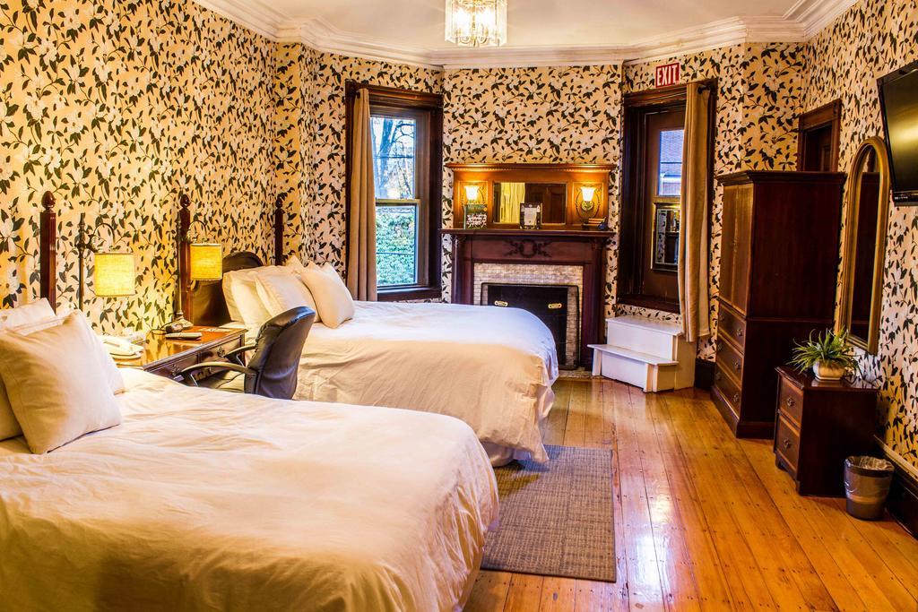 Beacon Inn 1087 บรูคไลน์ ห้อง รูปภาพ