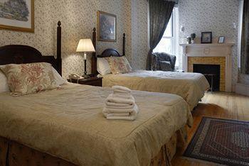 Beacon Inn 1087 บรูคไลน์ ภายนอก รูปภาพ